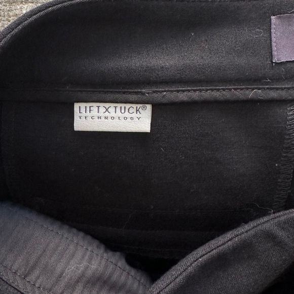 NYDJ - Lift Tuck Technology Trousers Black | Size 4 - Picture 15 of 15